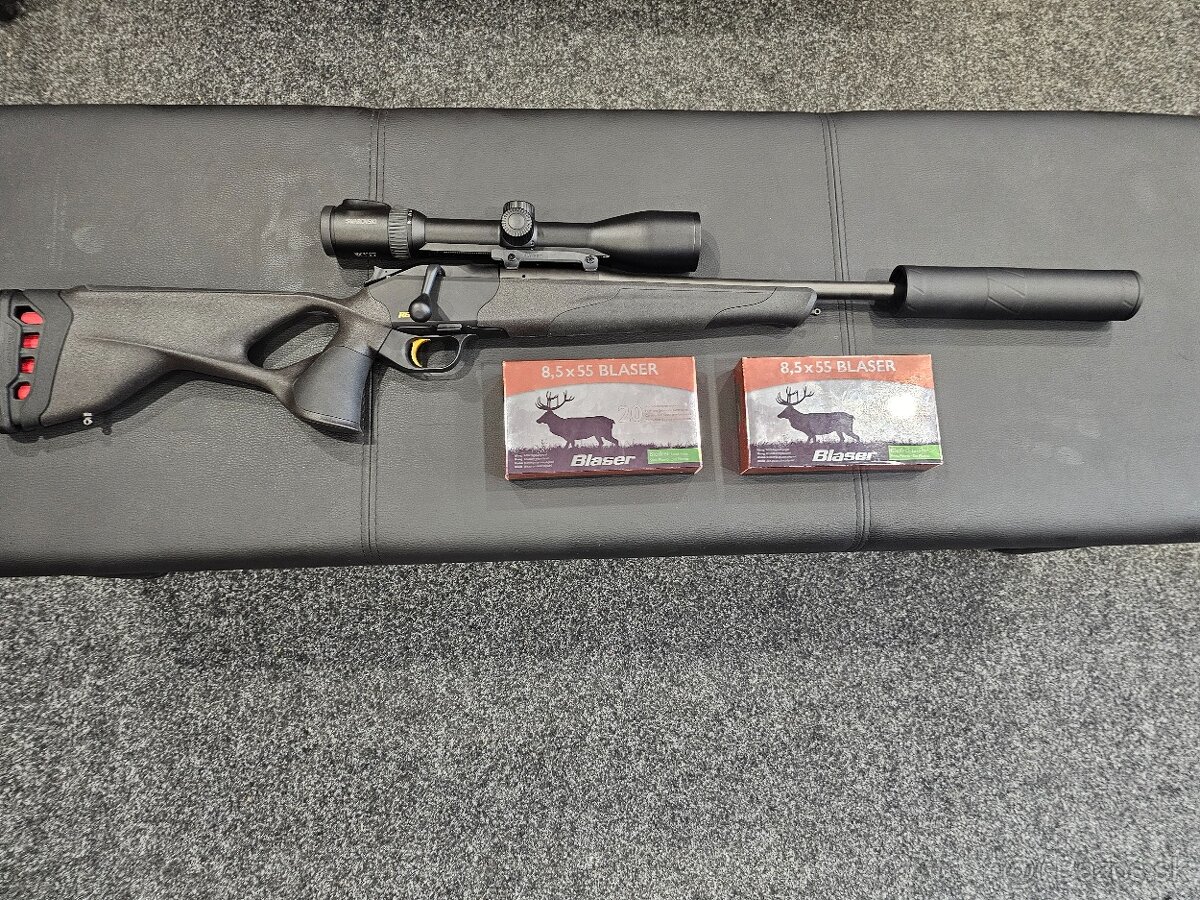 BLASER R8, Plast