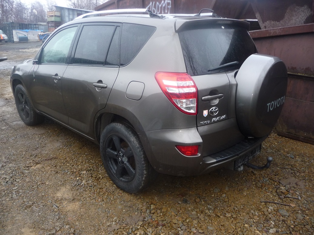 Toyota Rav 4......................nahradne diely