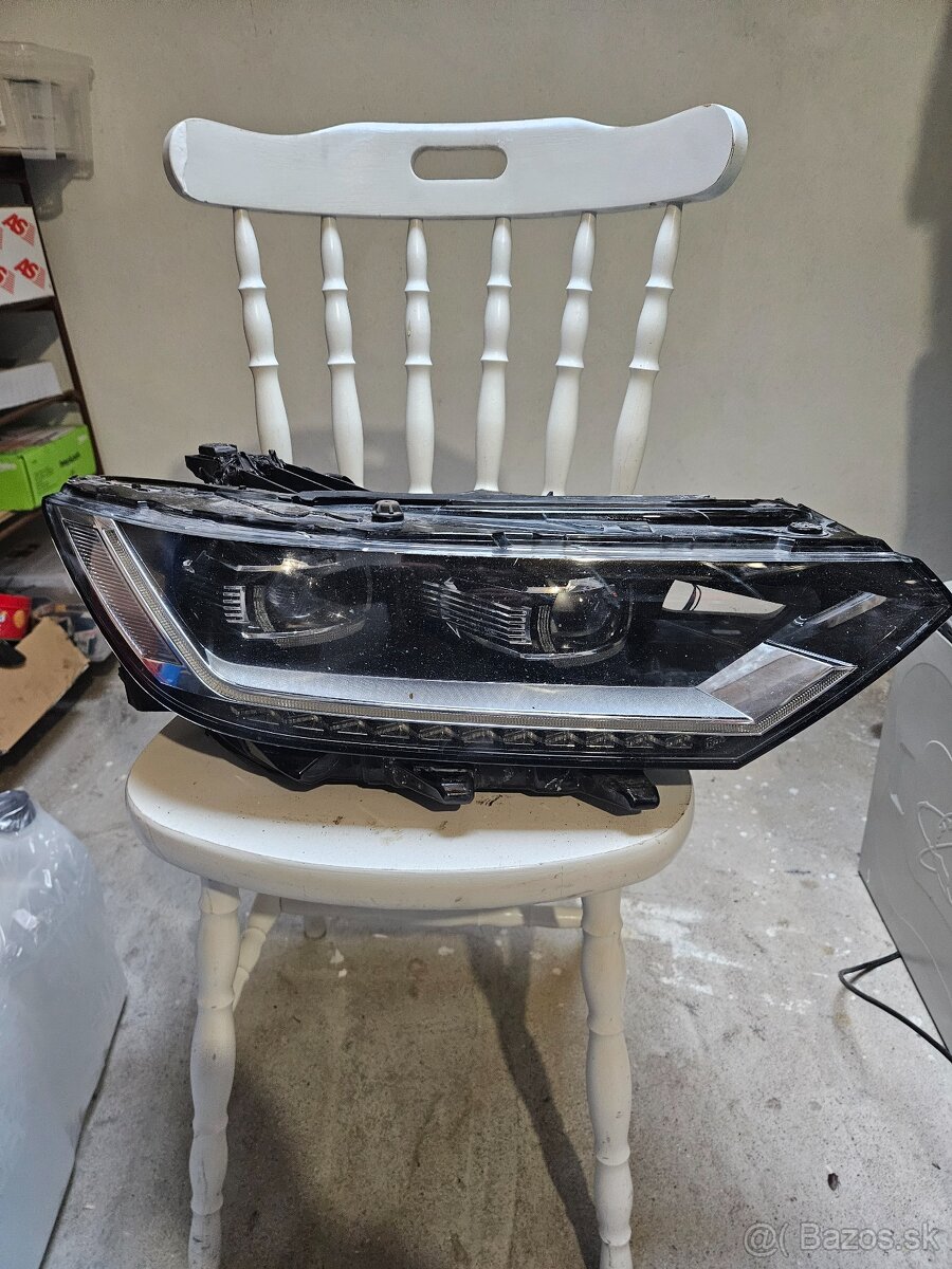 Predné Pravé Full LED svetlo PASSAT B8