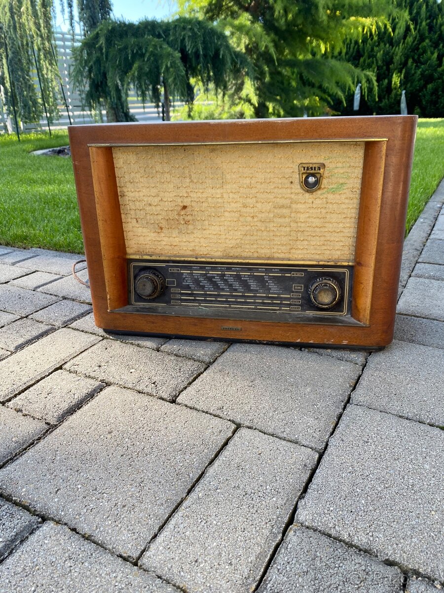 Radio Tesla 521A