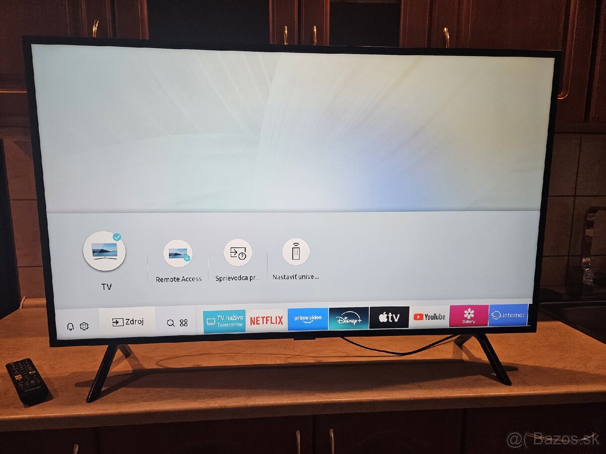 Samsung smart TV 4K 109cm uhlopriečka