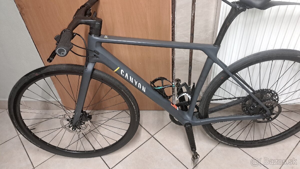 Canyon roadlite cf9