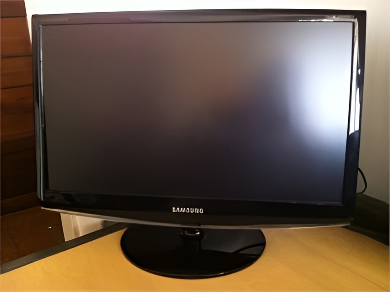 LCD monitor Samsung 22" SnycMaster2233