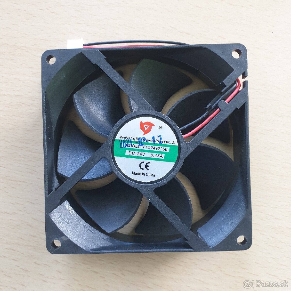 Ventilátor 92×92×25 mm, 24 V, 0,45 A, YINGTIAN