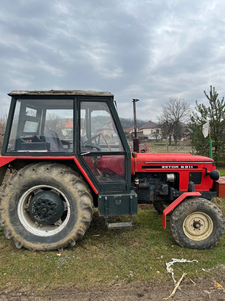 Zetor 6911