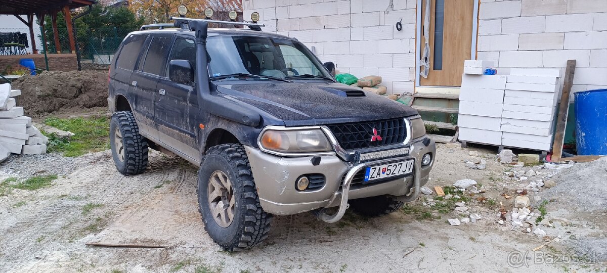 Mitsubishi pajero sport