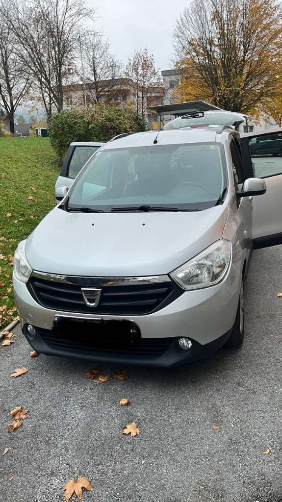 Dacia Lodgy 1.2 TCe 85kw  rok 2012 strieborna