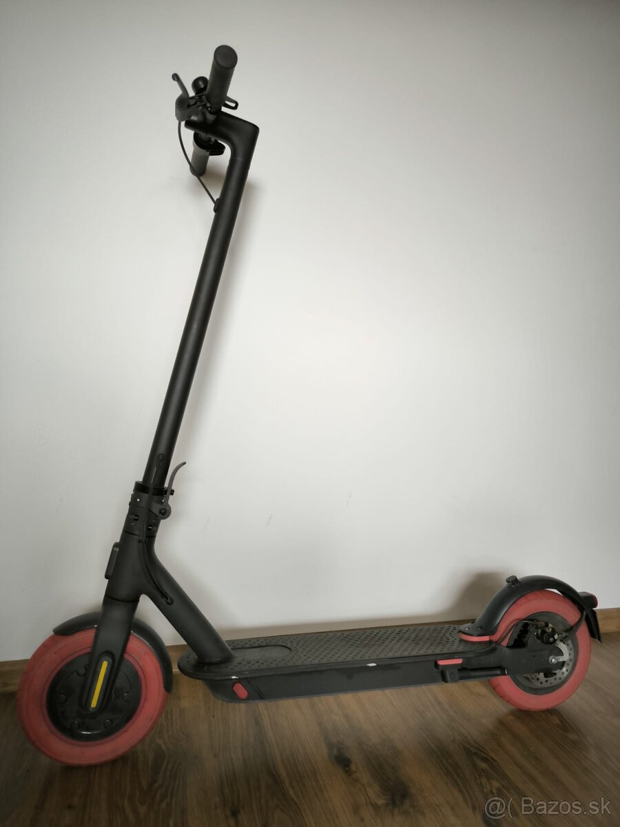 Elektrická kolobežka Xiaomi Mi Electric Scooter Pro 2