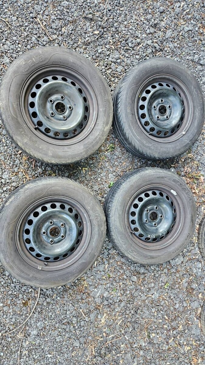 53. Sada letních pneu 195/65 r15 vč disků 5x112