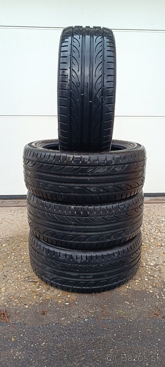 Hankook Ventus V12 evo2 letné