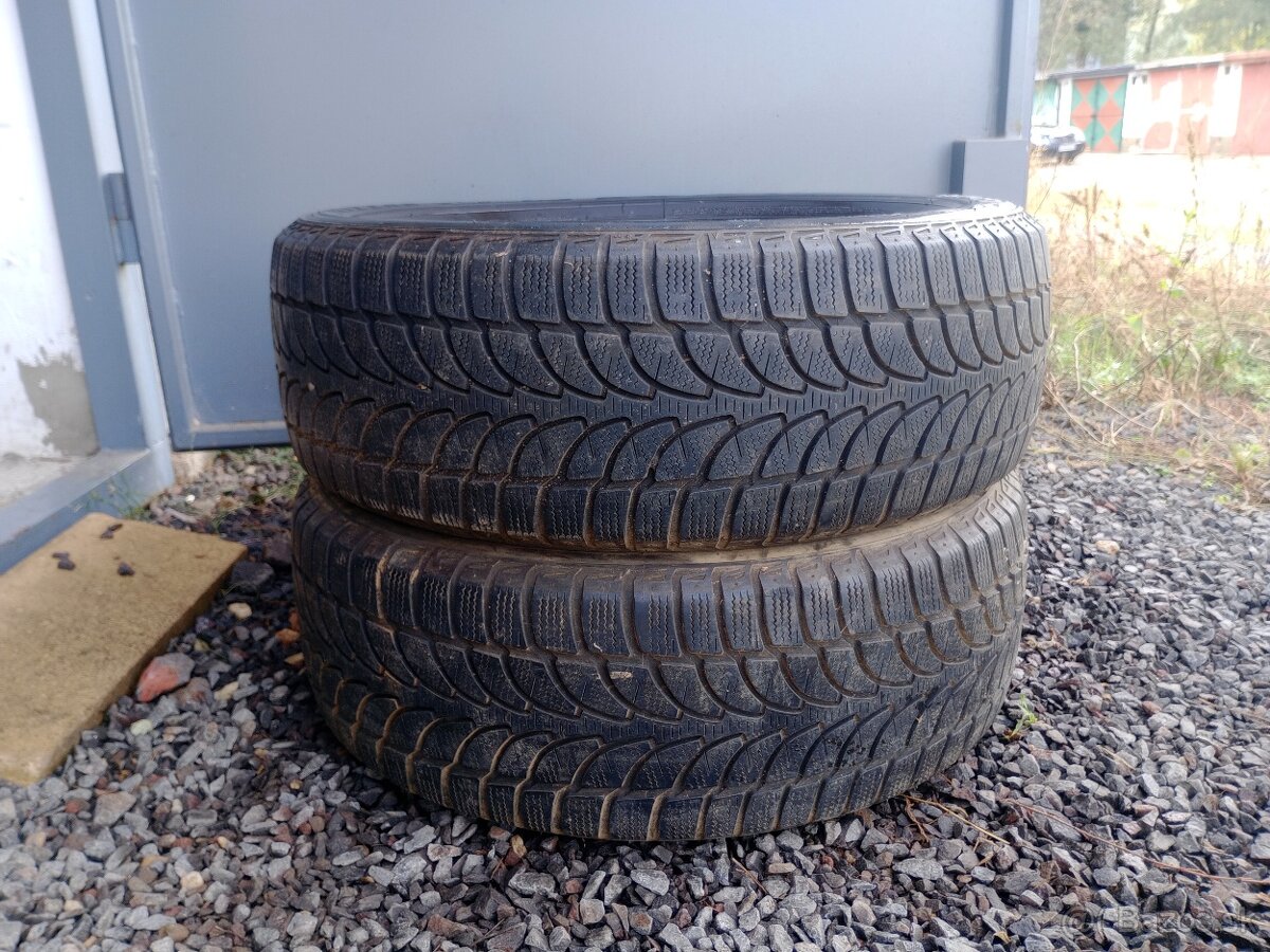 Ponúkam na predaj zimné pneumatiky 225/60r17- 2ks Bridgeston