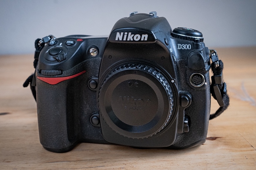 NIKON D300