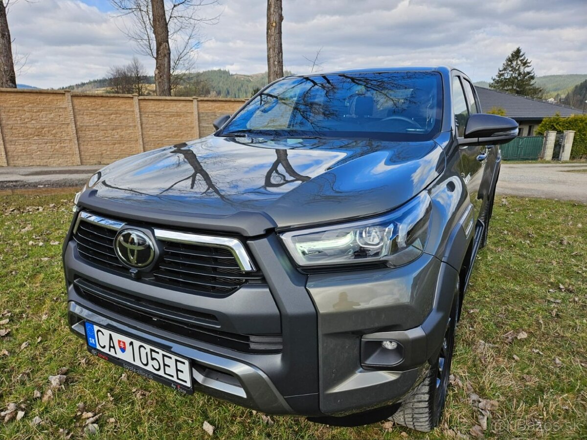 Toyota Hilux 2,8L diesel,  Invincible, 150kw Automat,4x4