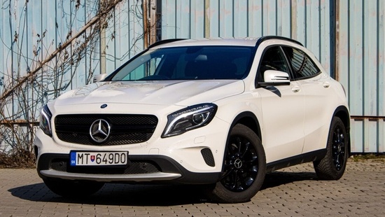 Mercedes-Benz GLA 200 d A/T