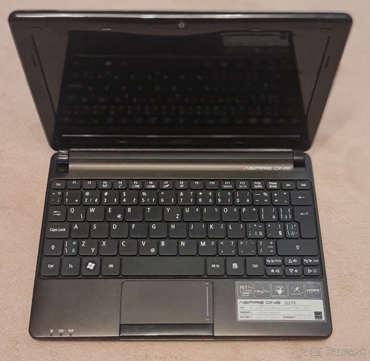 Acer Aspire D270