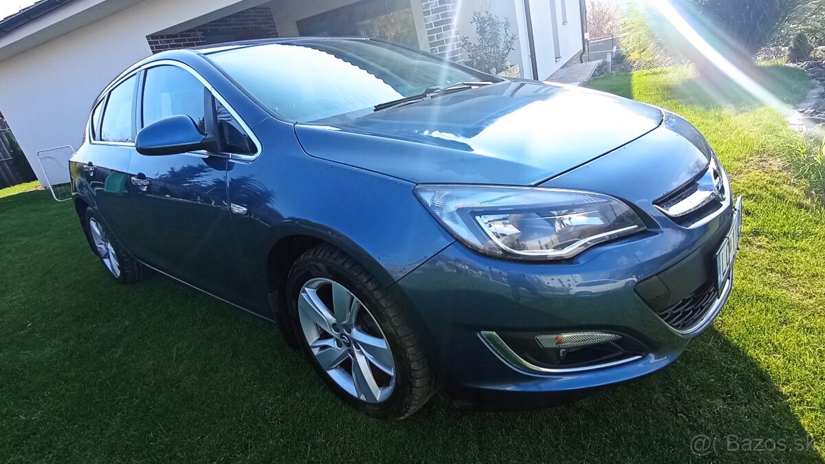 Opel Astra J