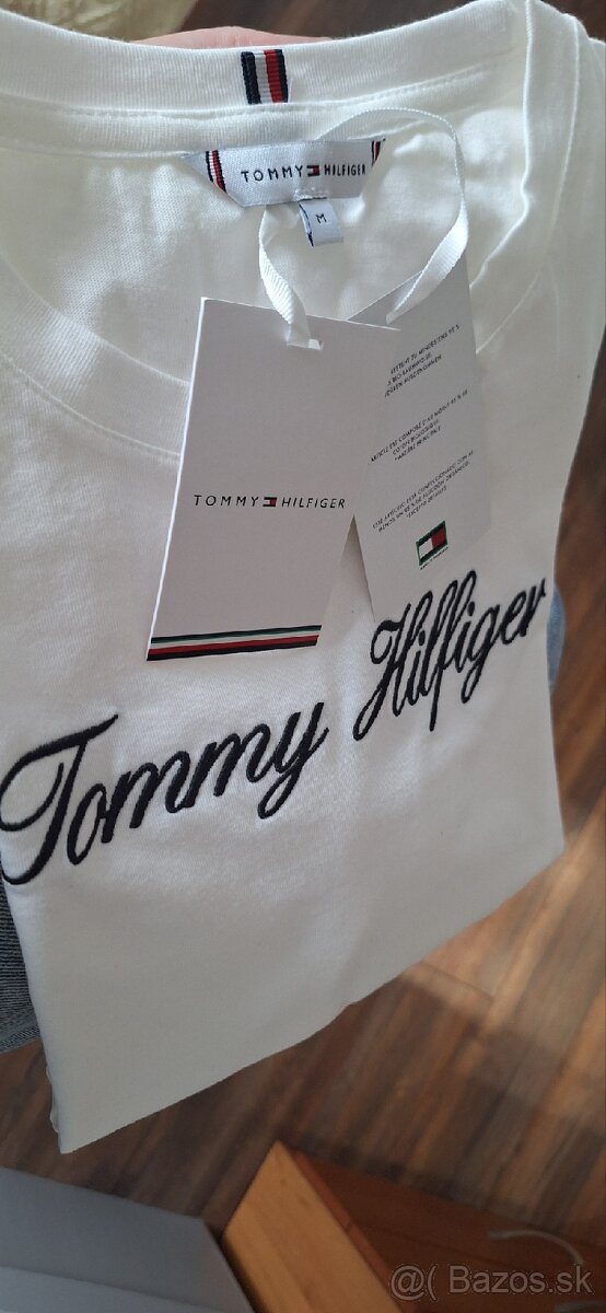 Tricko Tommy Hilfiger vel M 38/40