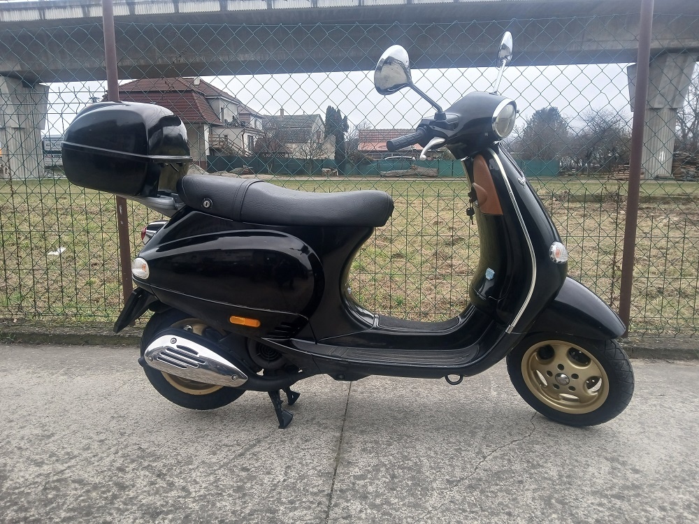 Piaggio Vespa 125 ET4