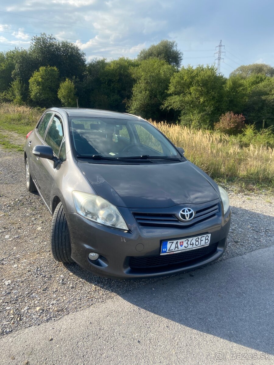 Toyota auris 1.6 valvematic 2012