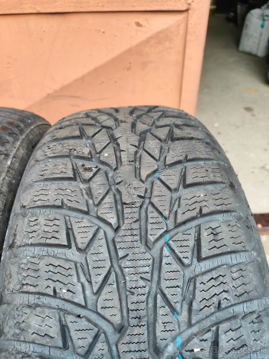 Predám zimné pneu Nokian WRD4  205/55 r16