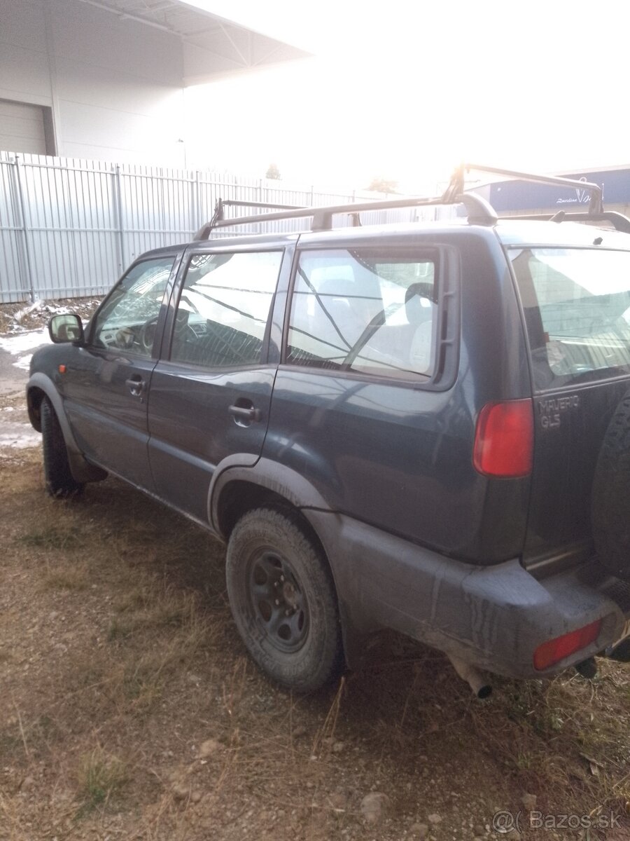 Nissan Terrano maverik