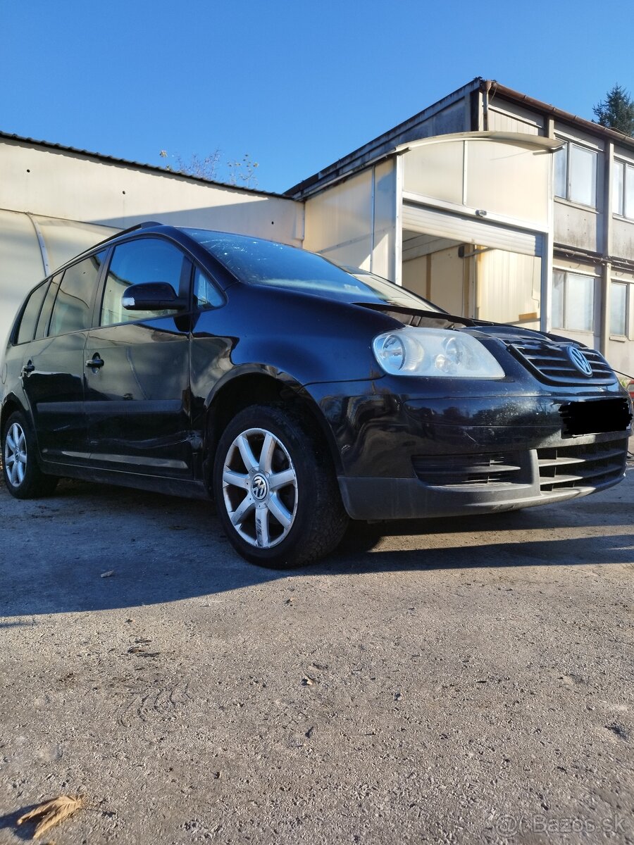 Rozpredám na ND vw Touran 1,9tdi 77kw