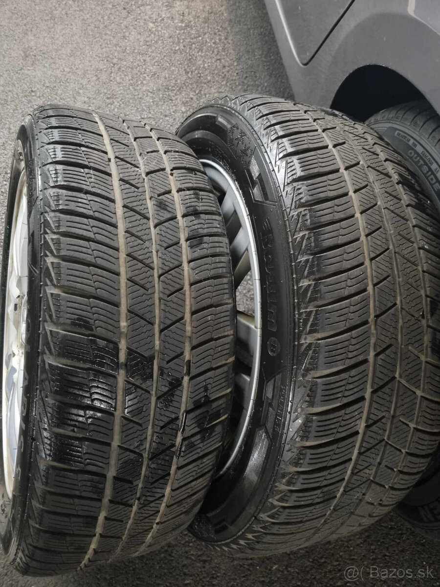 zimné  215/55 R17