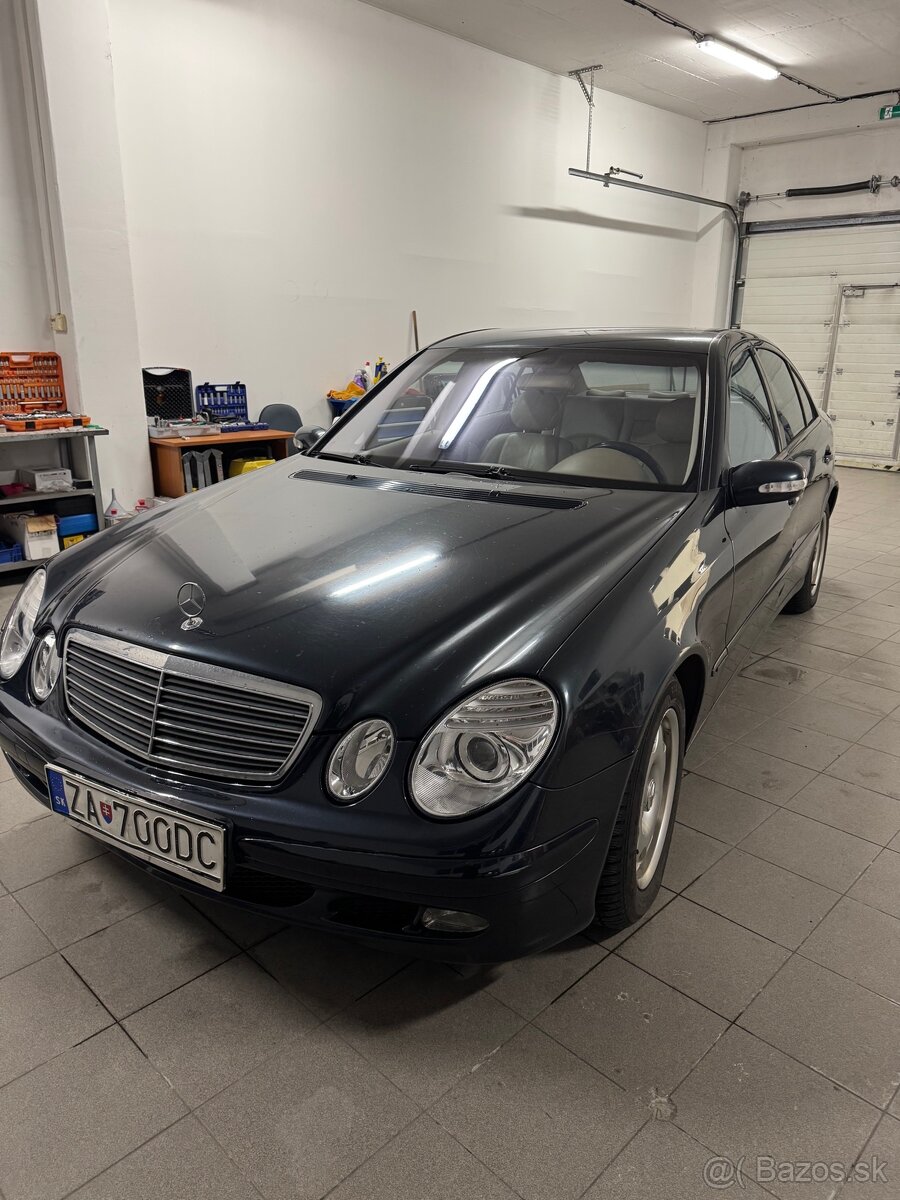 Mercedes E220