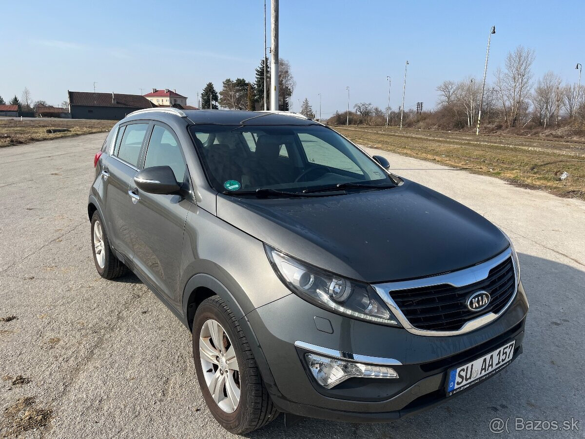 Kia Sportage 1.6 benzin dream edition r.v 2013 top stav