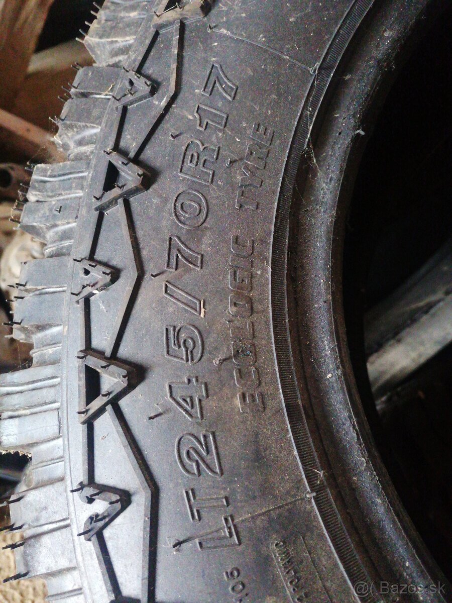 Off road pneu 245/70r17