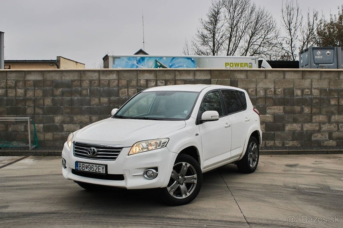 Toyota RAV4 2.2l D-CAT 150 Premium Navi A/T