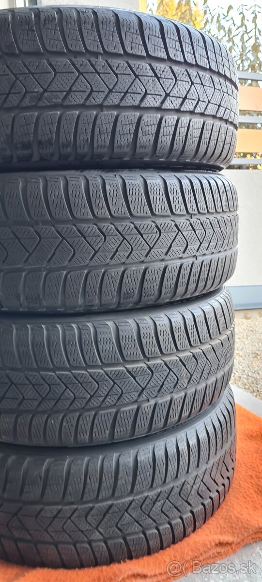 Predám pirelli sottozero 3. 225/55 R17