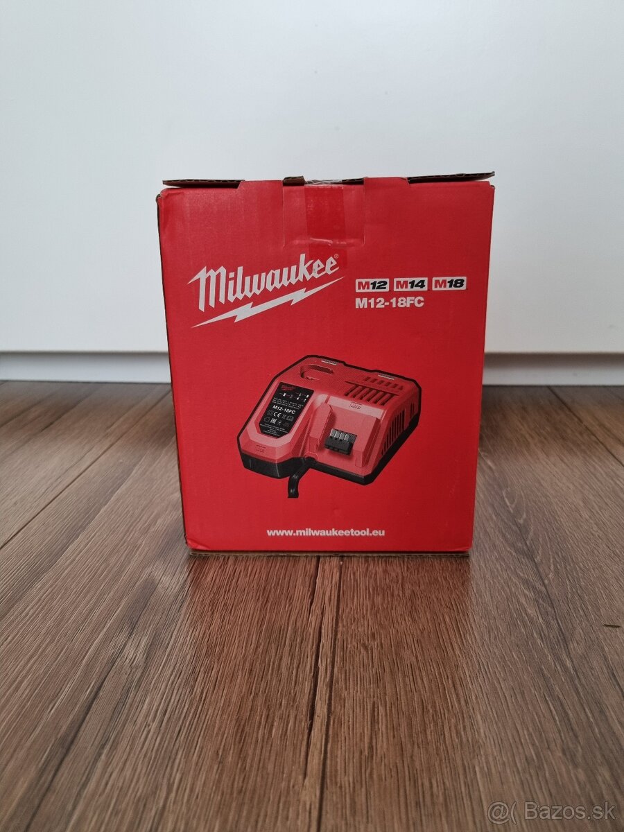 MILWAUKEE M12-18 FC RÝCHLONABÍJAČKA