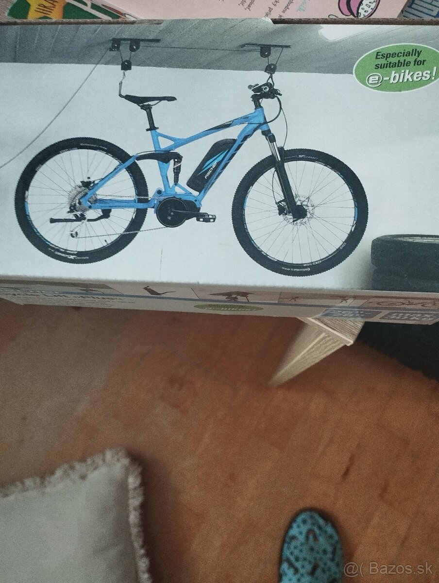 Stropný držiak na bicykel