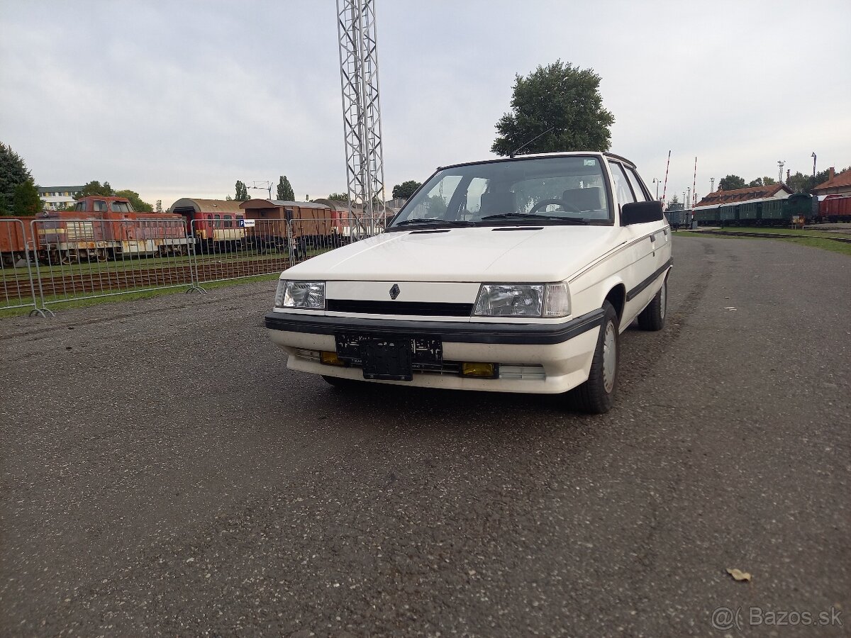 Renault 11 gtx r.v1988