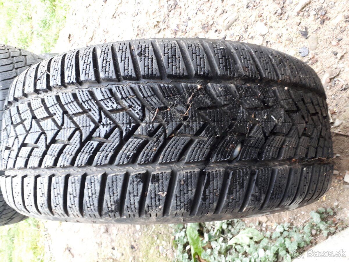 Predam  1ks nova 235/45r18 zimnu