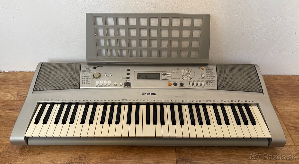 Yamaha PSR E303