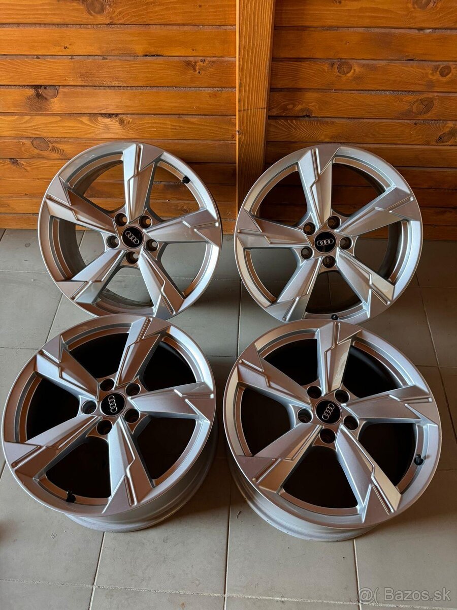 ORIGINAL AUDI A6 C8 R18 NOVE.AUDI Q5 R18