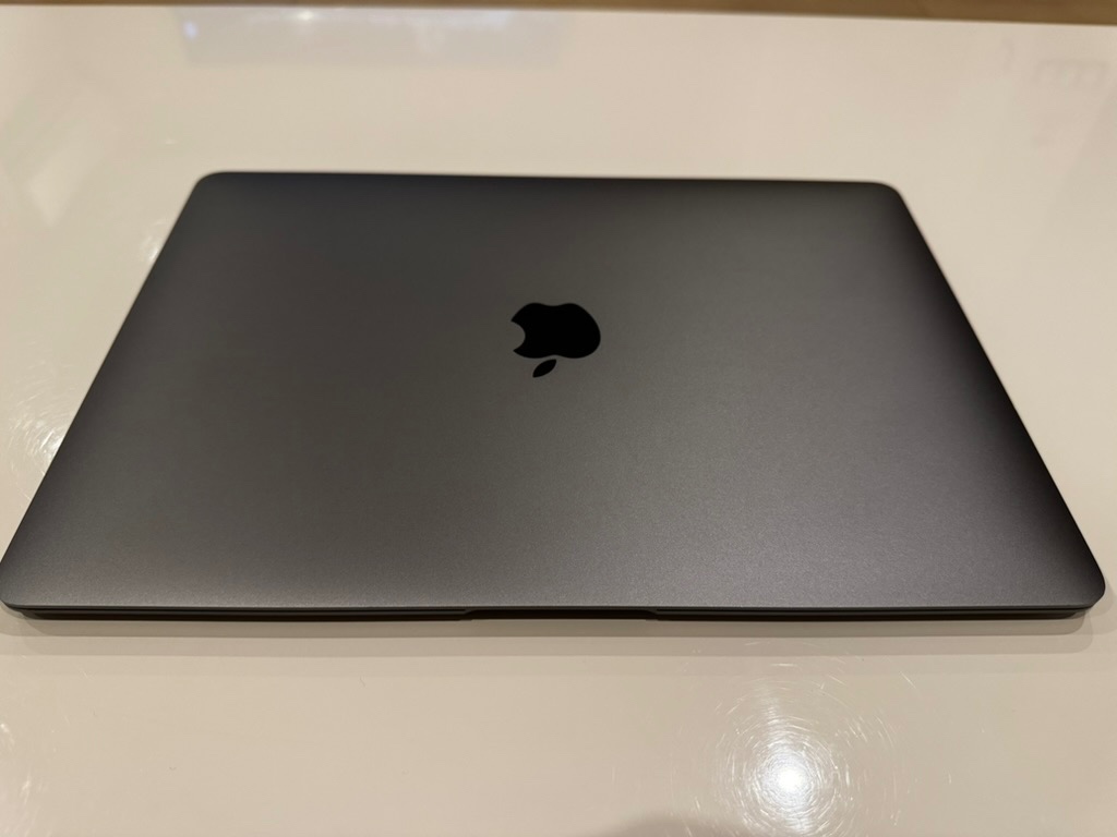 MacBook Air 13" 2019 i5 256GB Space Grey