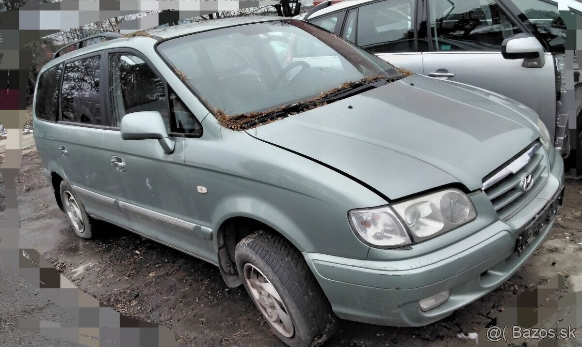 HYUNDAI TRAJET 2004 predám NÁRAZNÍK, SVETLA, KAPOTA, DVERE,