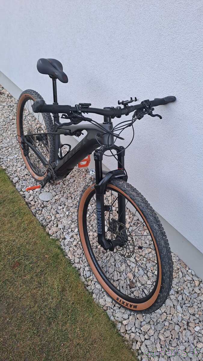 TREK E-caliber 9.6