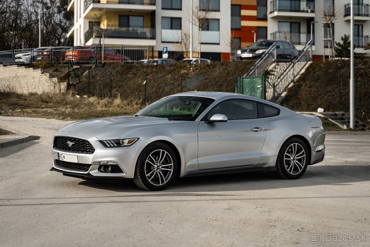 Ford Mustang 2.3 EcoBoost A/T