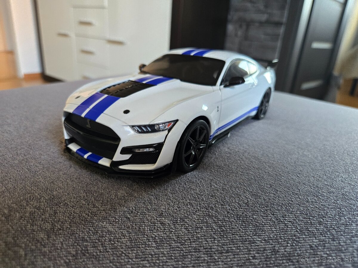 Ford Mustang Shelby GT500 1:18 Solido