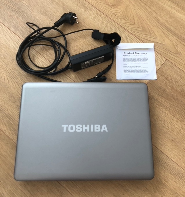 Toshiba satellite pro A300 laptop notebook