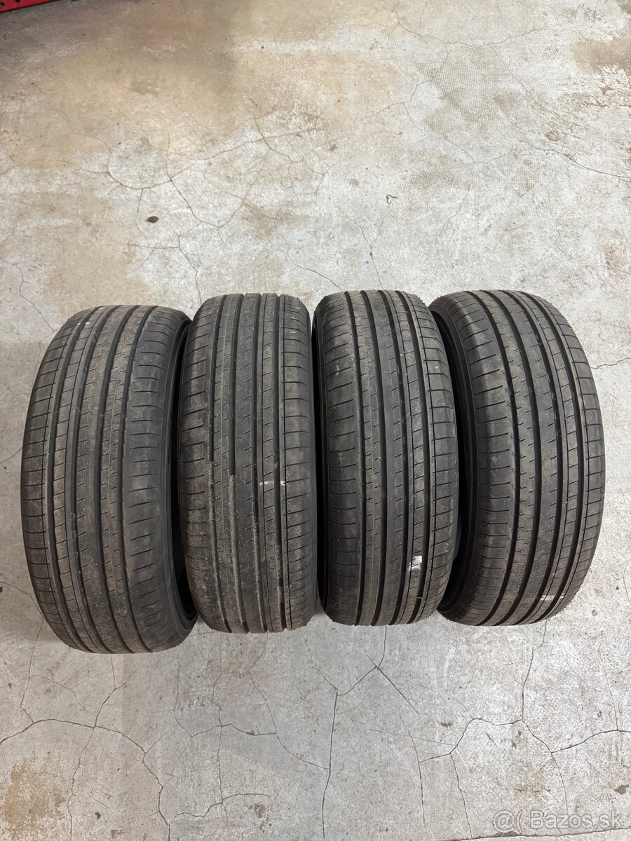 Letné pneumatiky Yokohama Advan V61 225/55 R18 98H 4ks