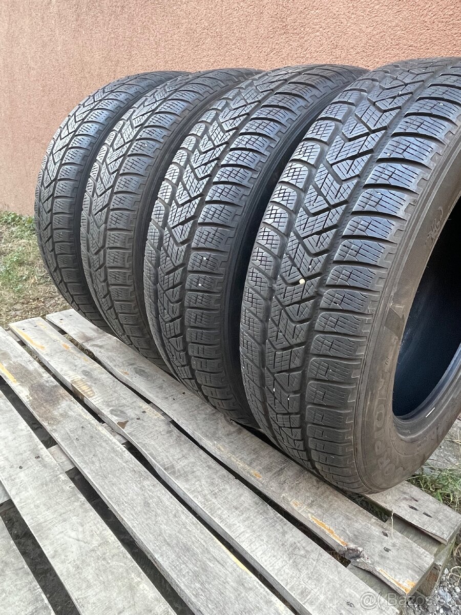 Pirelli 215/65 R17 4x=120€