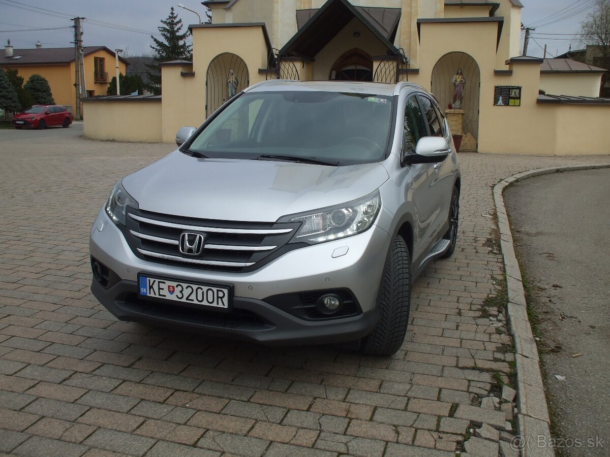 Predam Hondu CR-V 4 generacie