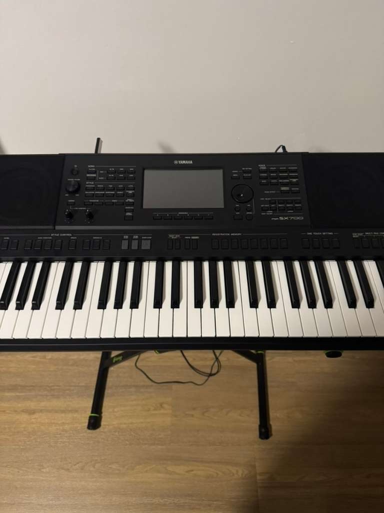 Predám Yamaha Psr-SX700