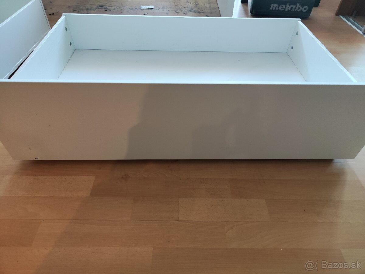 Ikea Malm šuflíky