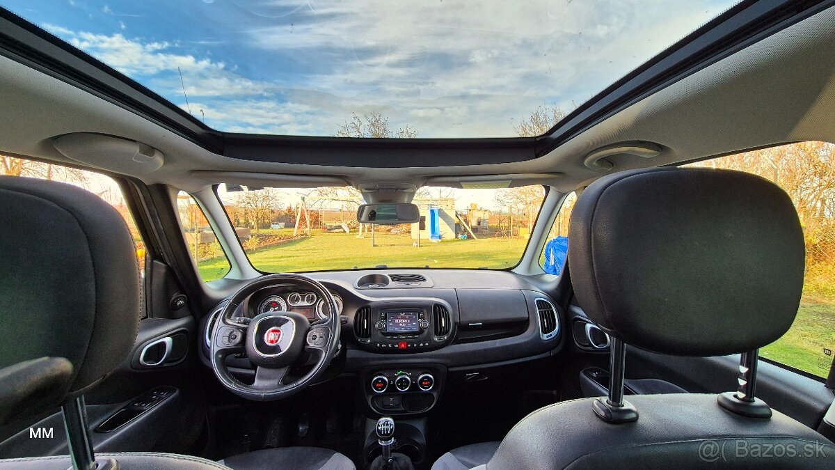 Fiat 500 L  Living ,  panoráma , TK + EK do 11/2026